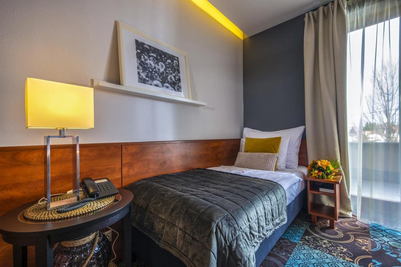 Budapest Airport Stacio Wellness & Konferencia Hotel