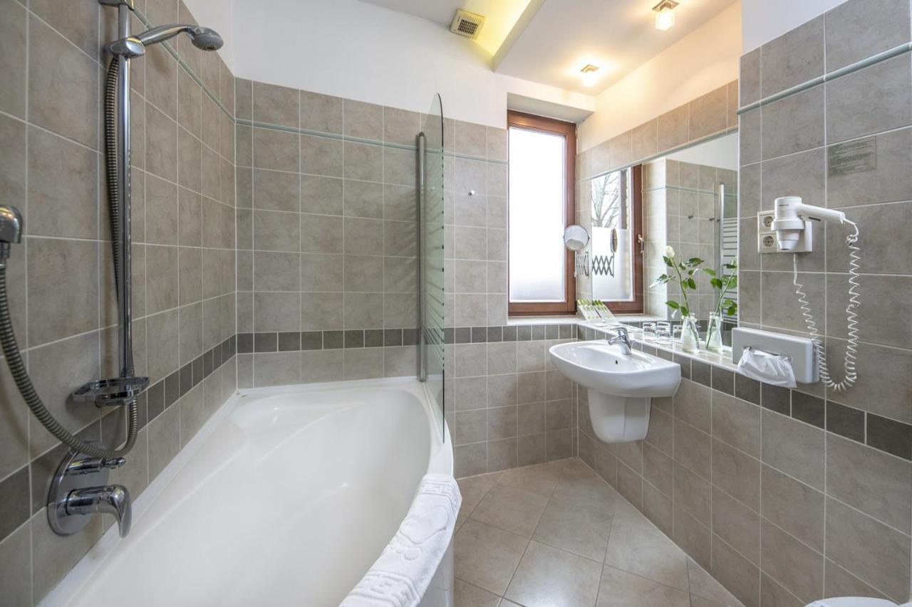 Budapest Airport Stacio Wellness & Konferencia 4*