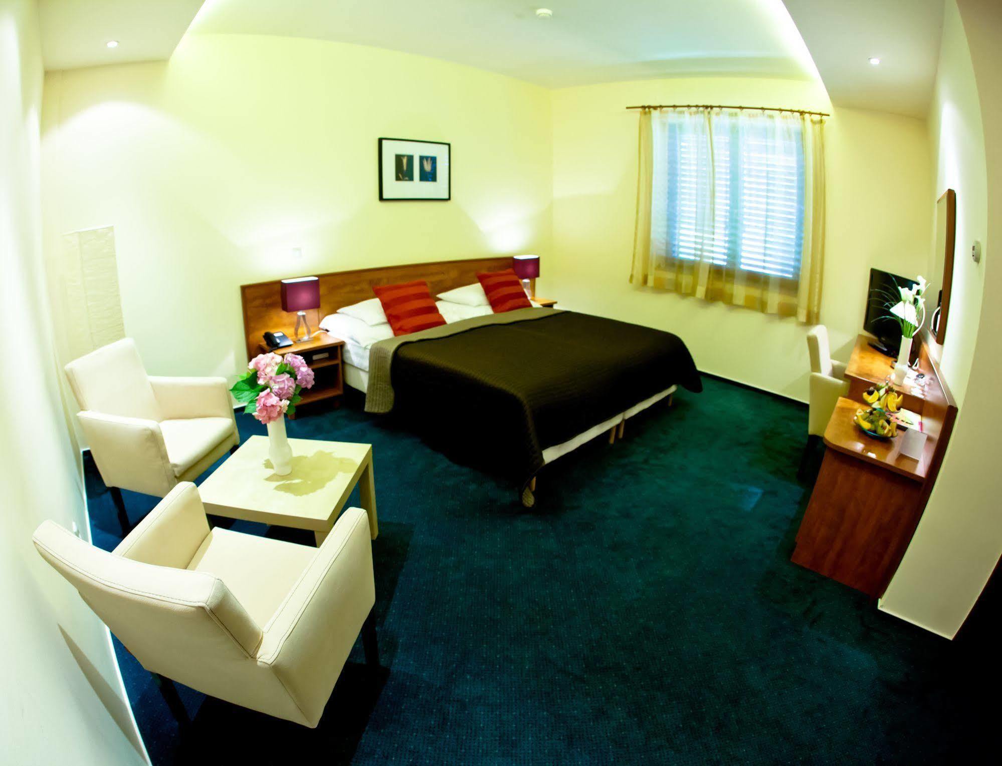 Budapest Airport Stacio Wellness & Konferencia 4* Vecsés