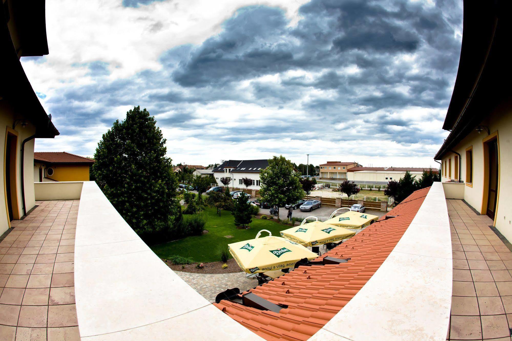 Budapest Airport Stacio Wellness & Konferencia