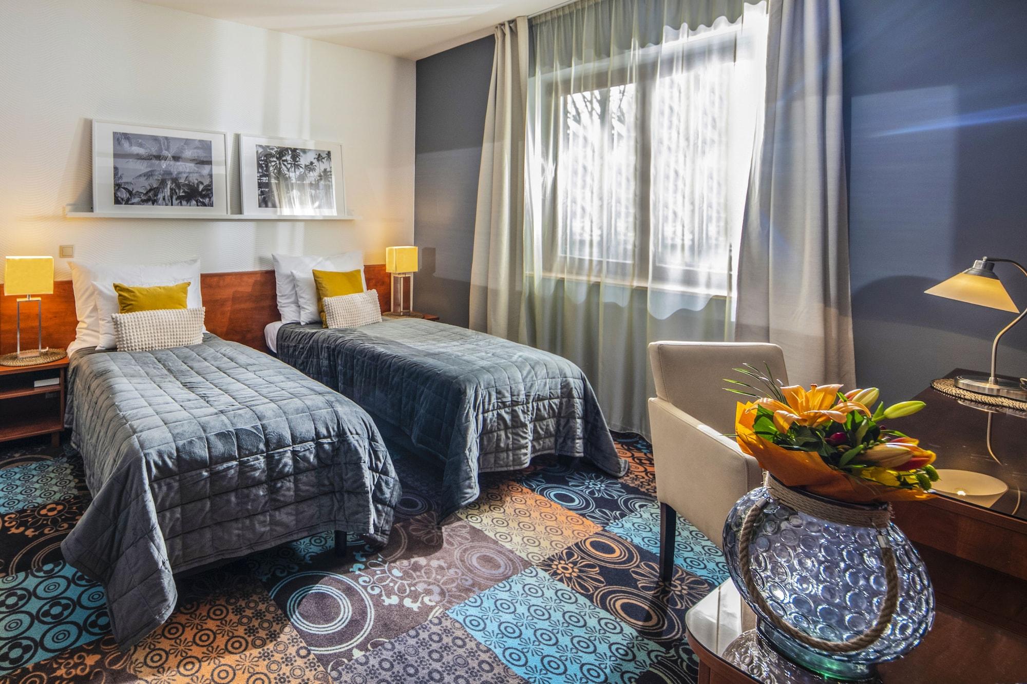 Budapest Airport Stacio Wellness & Konferencia Вечеш
